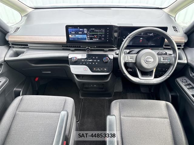 Nissan SERENA 2023 8925000-7