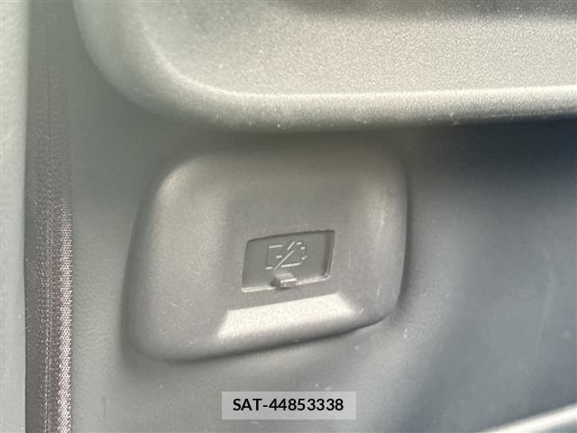 Nissan SERENA 2023 8925000-9