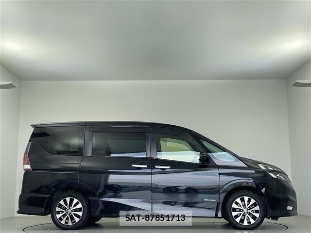 Nissan SERENA 2017 8925001-13