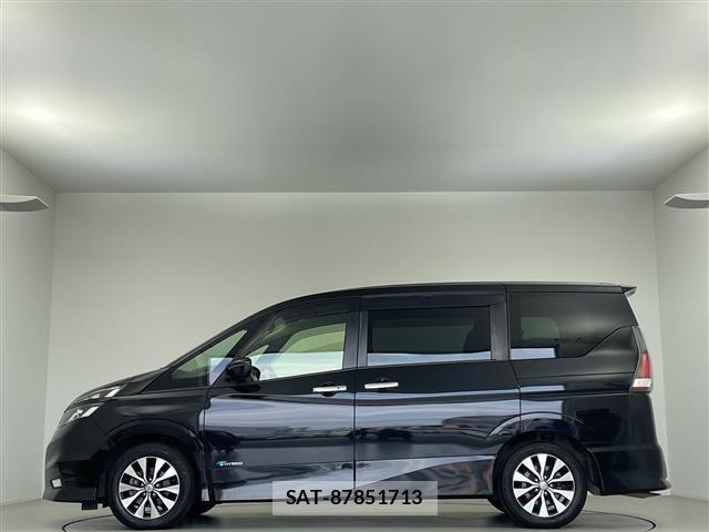 Nissan SERENA 2017 8925001-14