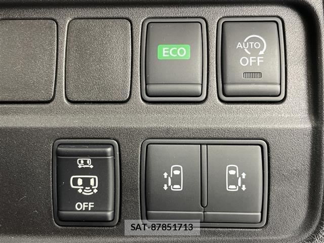Nissan SERENA 2017 8925001-18
