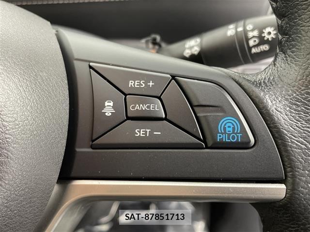 Nissan SERENA 2017 8925001-3
