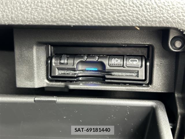 Nissan SERENA 2014 8925031-21