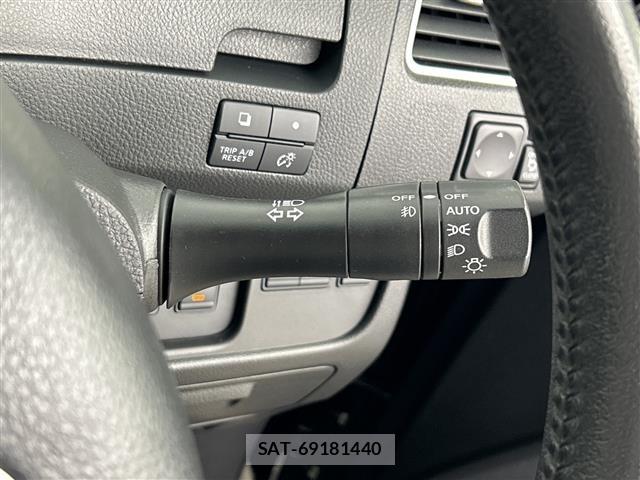 Nissan SERENA 2014 8925031-8