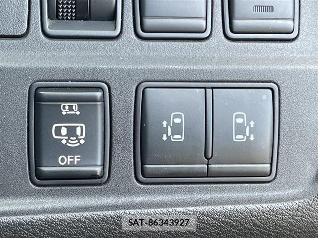 Nissan SERENA 2017 8925042-11