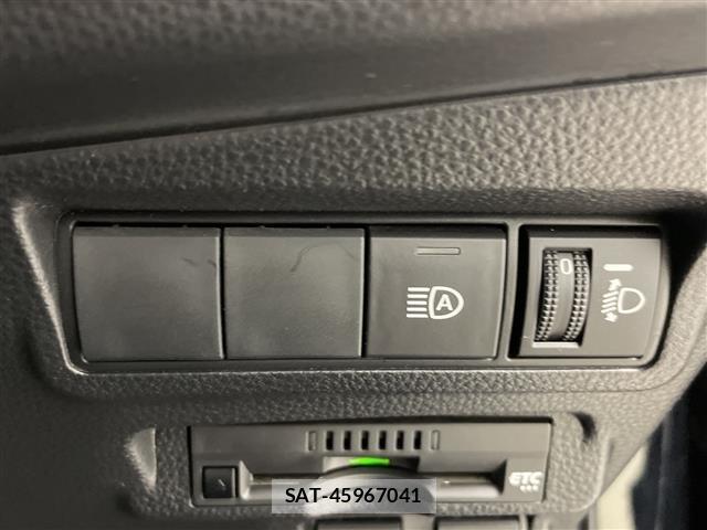 Toyota COROLLA CROSS 2023 8906339-8