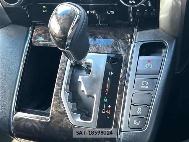 Toyota VELLFIRE 2022 8904748-4