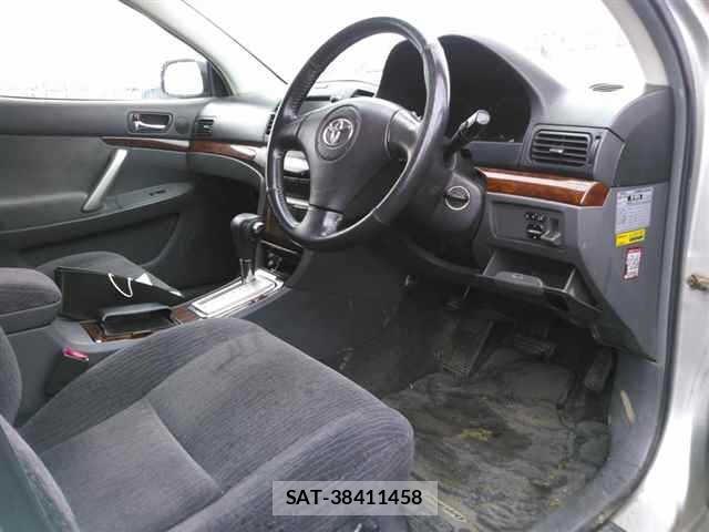 Toyota PREMIO 2003 8635364-3