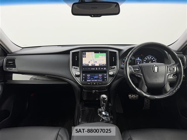 Toyota CROWN 2017 8937547-15
