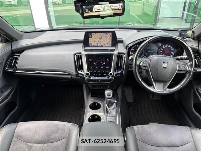 Toyota CROWN 2018 8937548-14