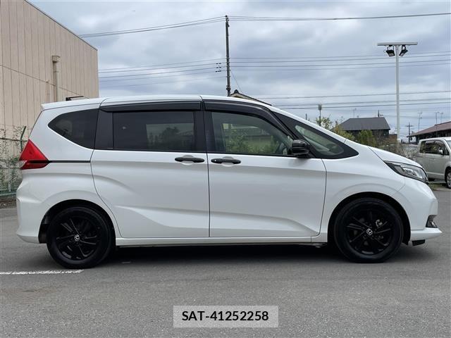 Honda FREED 2022 8684220-22