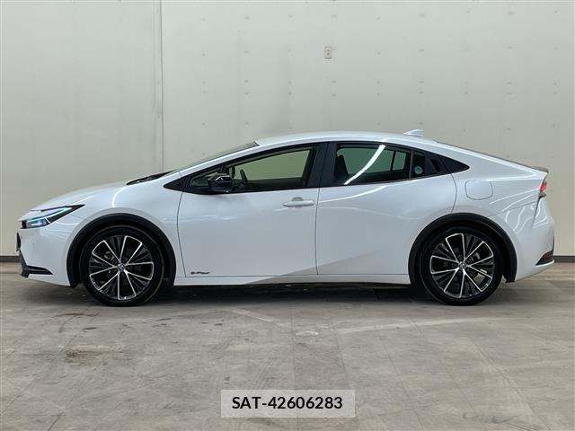 Toyota PRIUS 2023 8736472-1