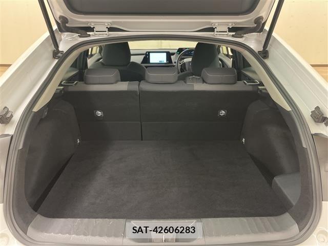 Toyota PRIUS 2023 8736472-11