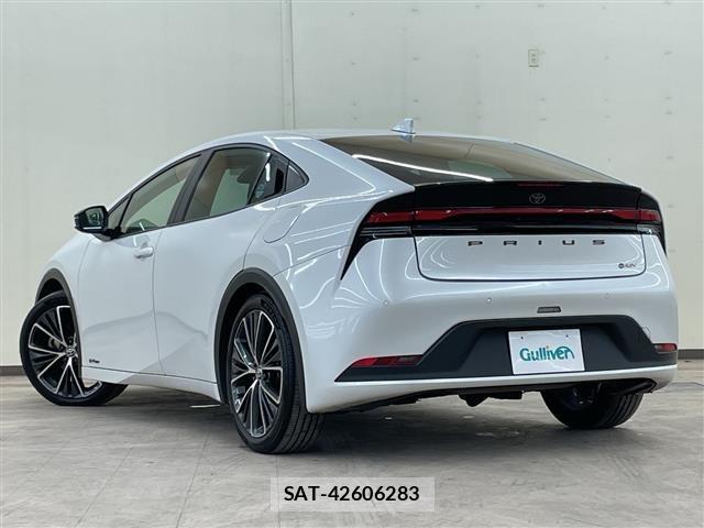Toyota PRIUS 2023 8736472-13
