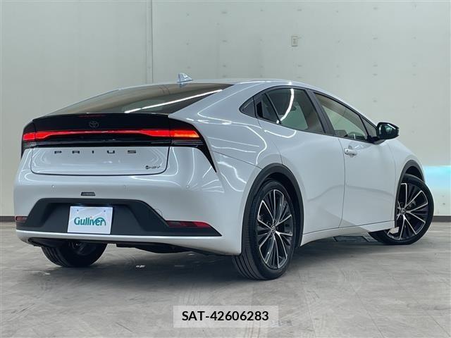 Toyota PRIUS 2023 8736472-16