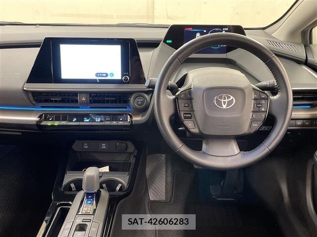 Toyota PRIUS 2023 8736472-17