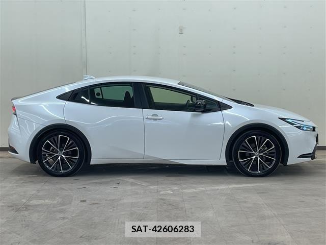 Toyota PRIUS 2023 8736472-21