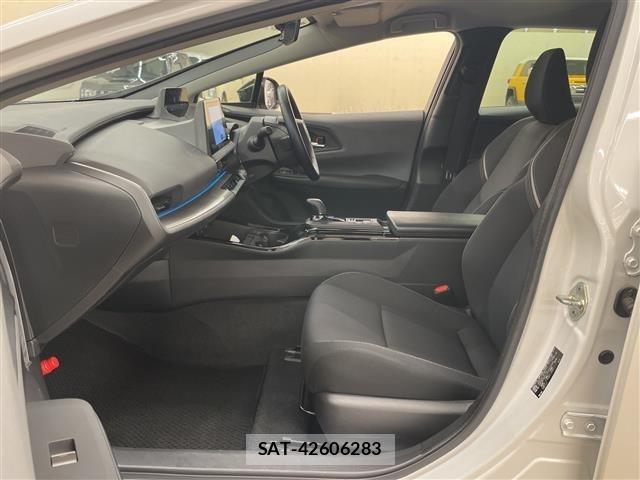 Toyota PRIUS 2023 8736472-8