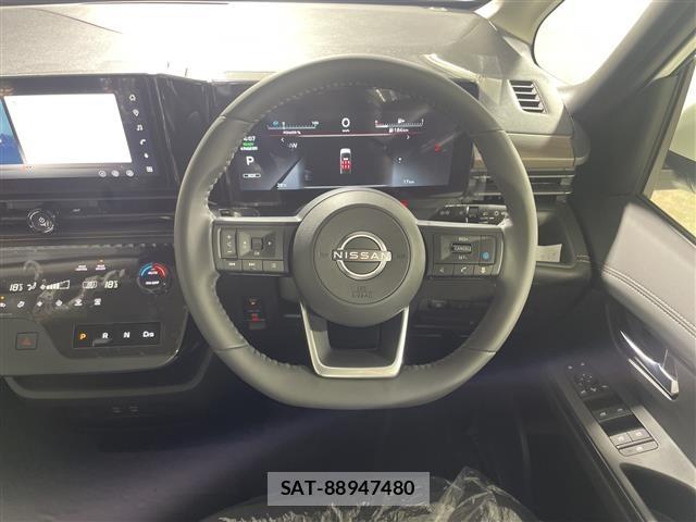 Nissan SERENA 2026 8925108-1