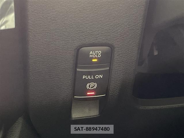 Nissan SERENA 2026 8925108-12