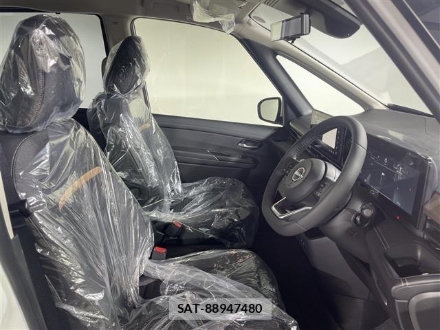 Nissan SERENA 2026 8925108-22