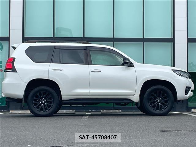 Toyota LAND CRUISER PRADO 2022 8907218-23