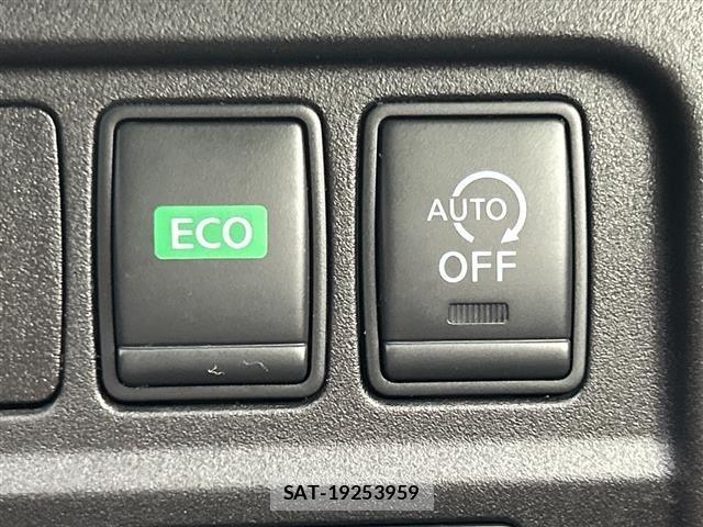 Nissan SERENA 2018 8925120-23