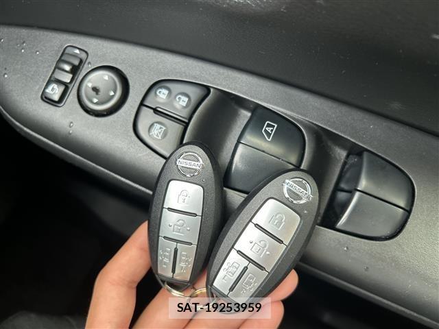 Nissan SERENA 2018 8925120-4