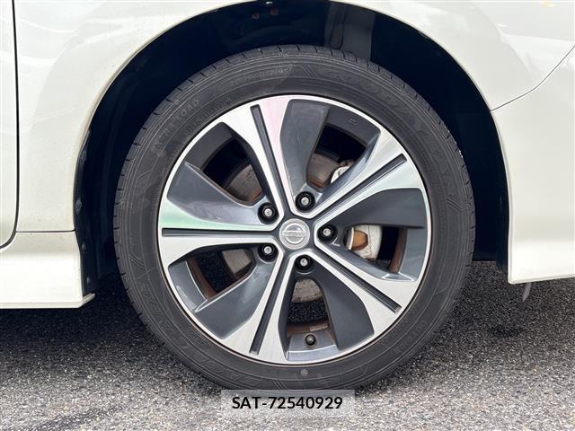 Nissan LEAF 2018 8928852-8