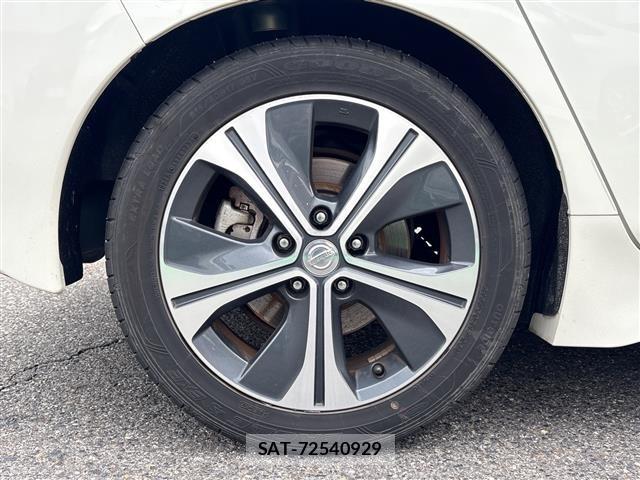 Nissan LEAF 2018 8928852-9