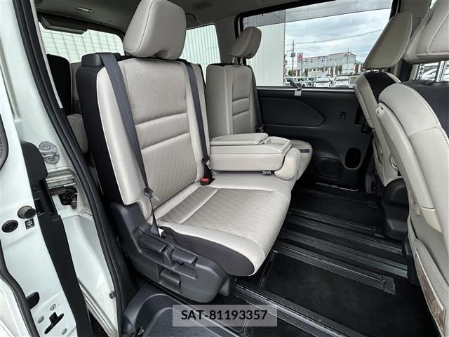 Nissan SERENA 2018 8925121-6