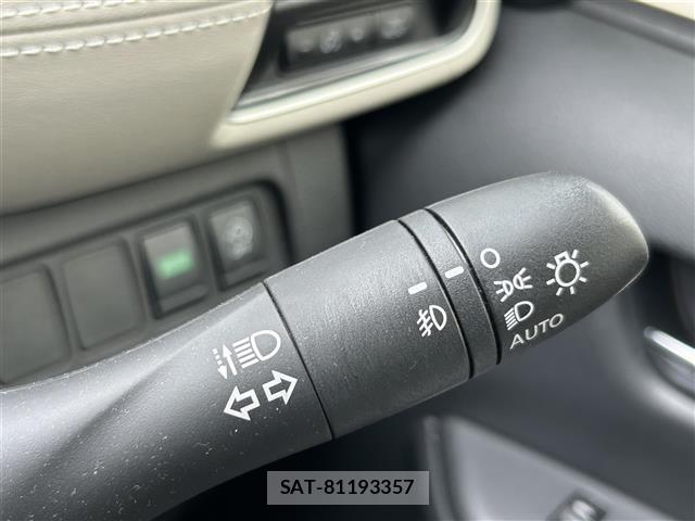 Nissan SERENA 2018 8925121-7