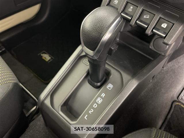 Suzuki JIMNY SIERRA 2019 8917174-11