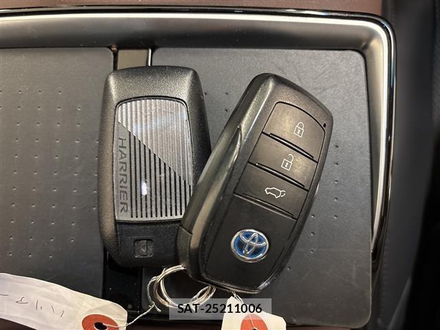 Toyota HARRIER 2022 8937032-5