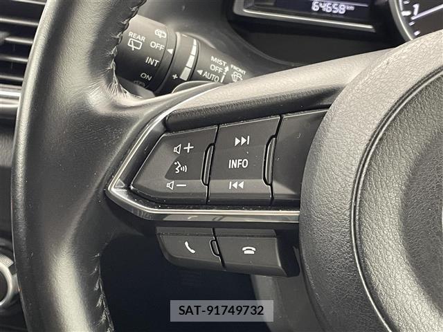 Mazda AXELA 2018 8911689-10