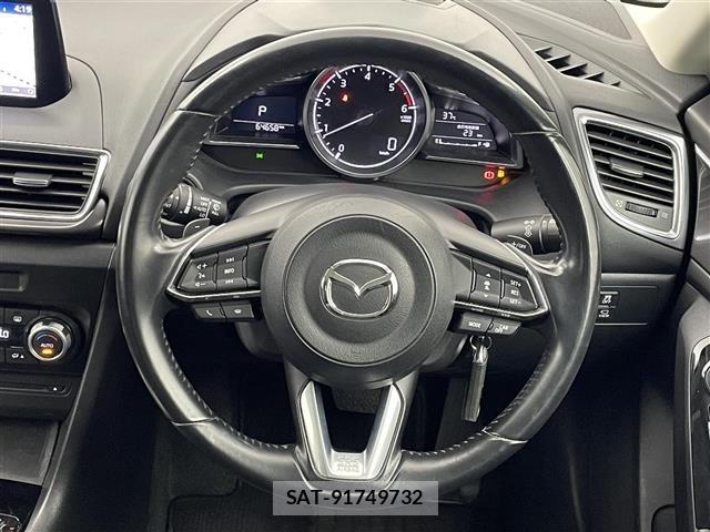 Mazda AXELA 2018 8911689-5