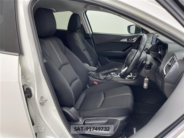 Mazda AXELA 2018 8911689-6