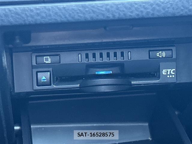 Toyota CAMRY 2021 8885127-17