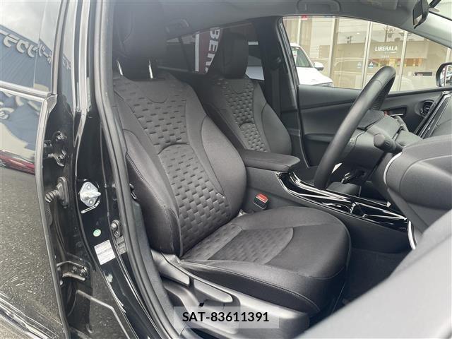 Toyota PRIUS PHV 2017 8915662-11