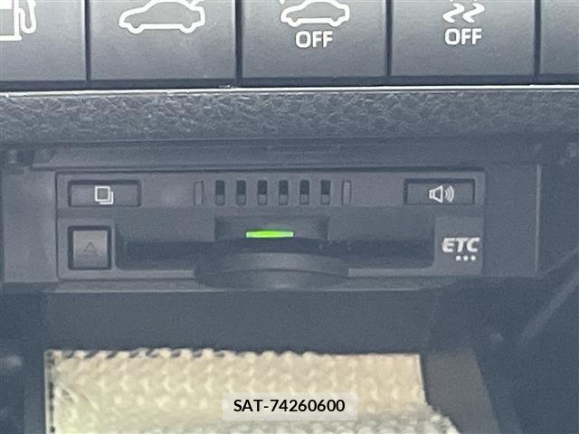 Toyota CAMRY 2018 8885145-9