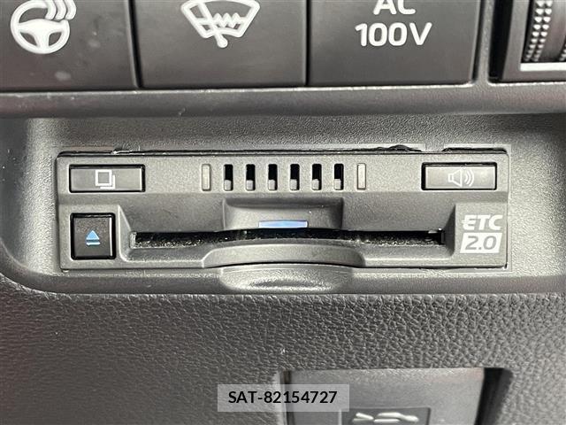 Toyota AQUA 2023 8705475-9