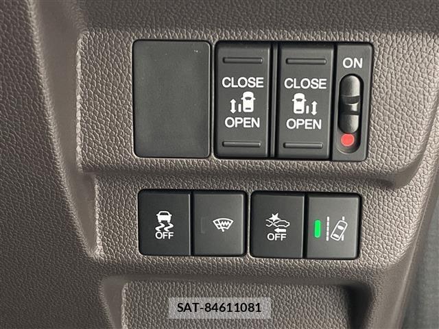 Honda FREED 2023 8684236-13