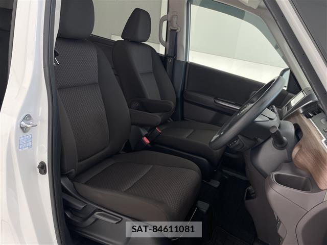 Honda FREED 2023 8684236-6