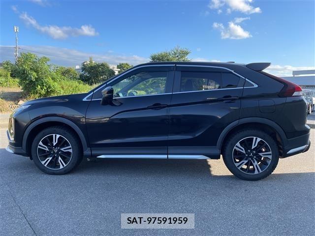 Mitsubishi ECLIPSE CROSS 2021 8855110-10