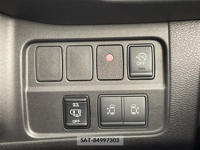 Nissan SERENA 2019 8925282-12