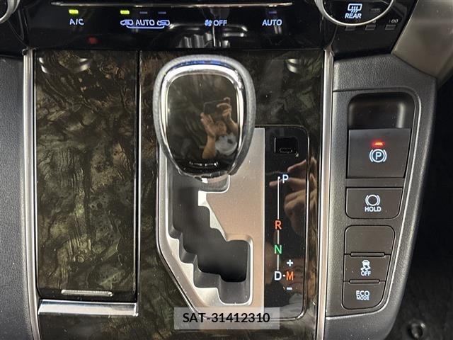 Toyota VELLFIRE 2018 8904839-1