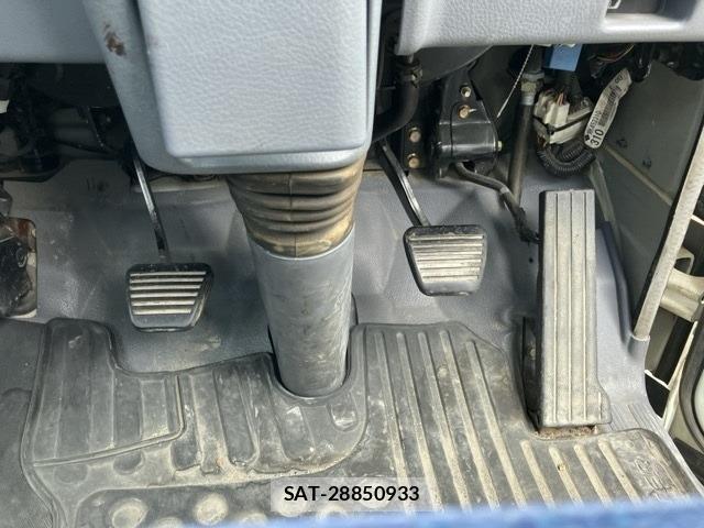 Mitsubishi CANTER 2005 8952823-4