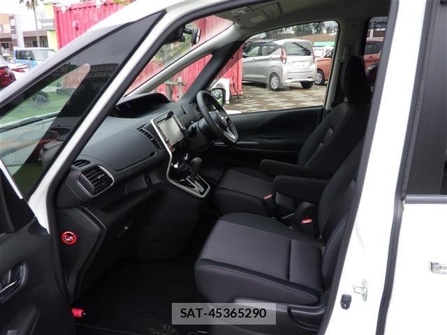 Nissan SERENA 2018 8925283-11