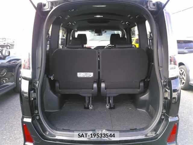 Toyota NOAH 2017 8765179-10