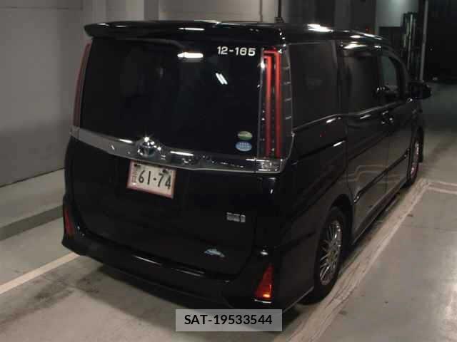 Toyota NOAH 2017 8765179-5